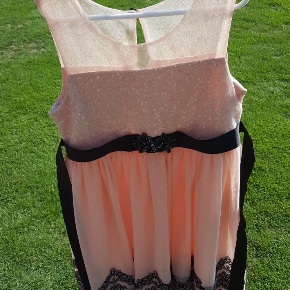 beautiful girls formal or casual dress